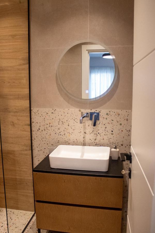 Downtown Studio Apartments Tirana Exterior foto