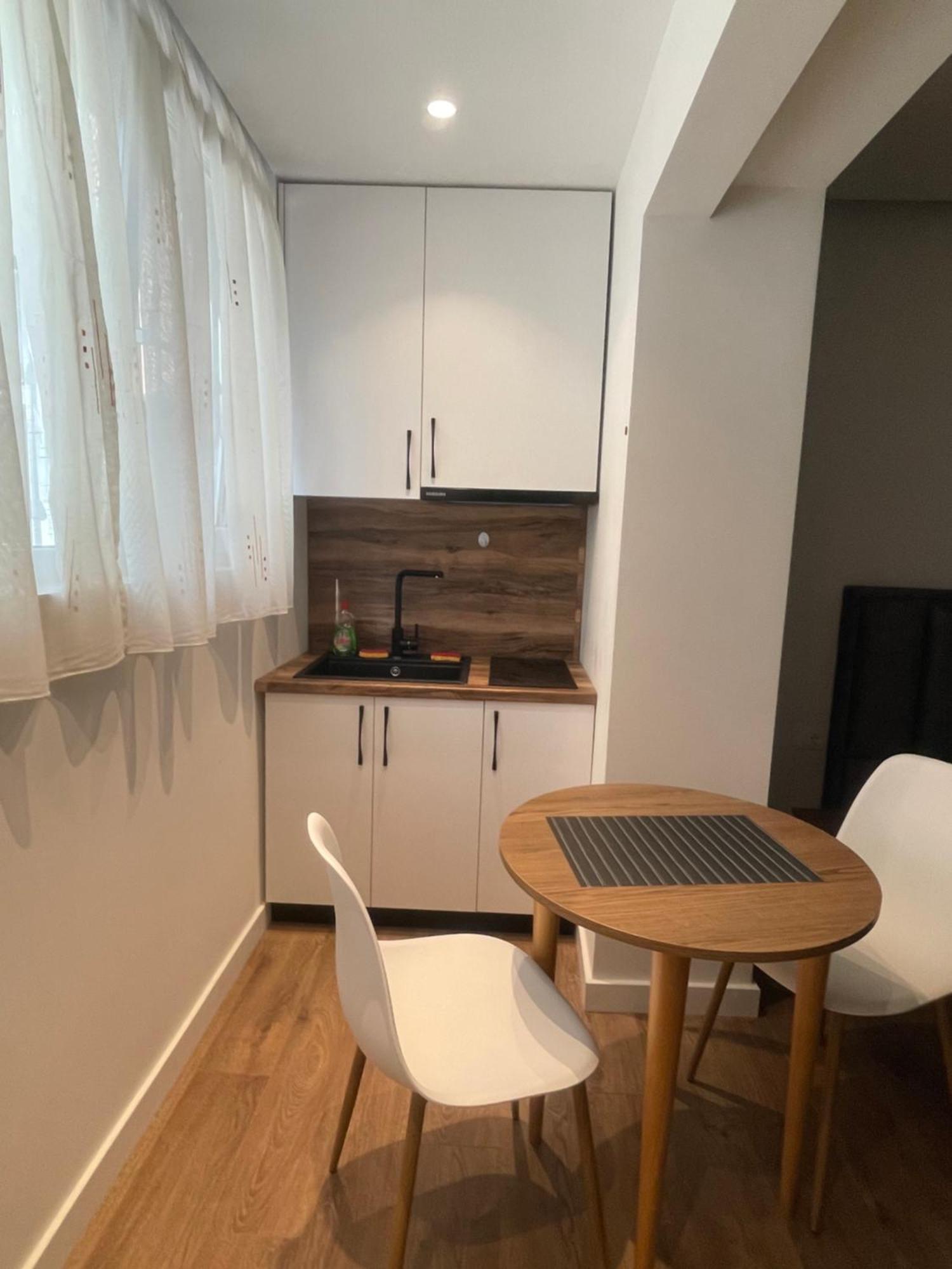 Downtown Studio Apartments Tirana Exterior foto